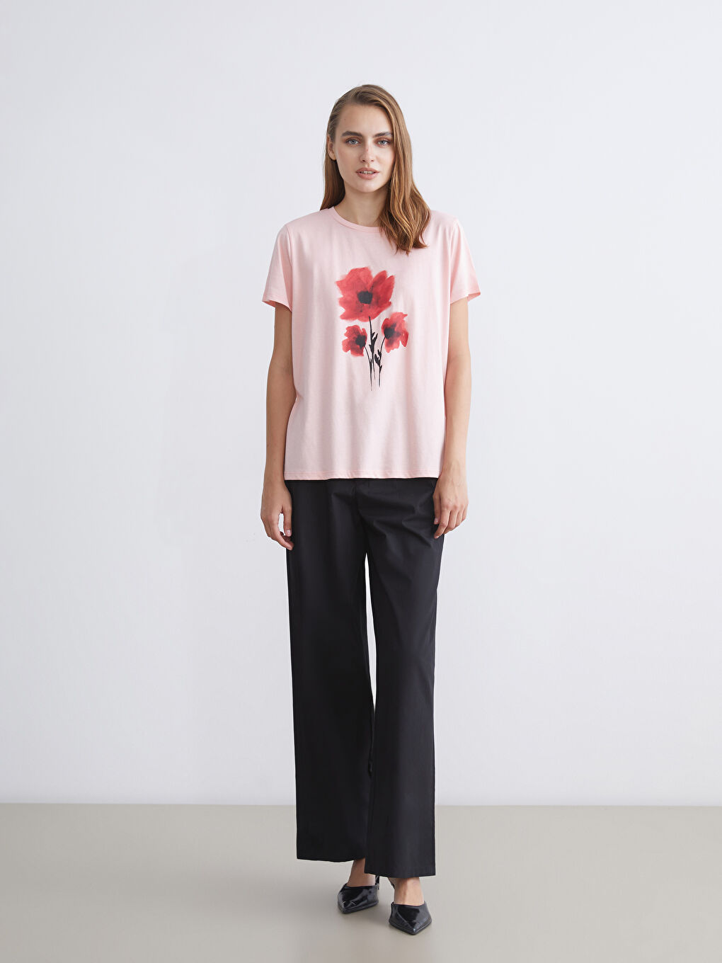 LCWAIKIKI Classic Crew Neck Floral Women's T-Shirt -S5S960Z8-G21