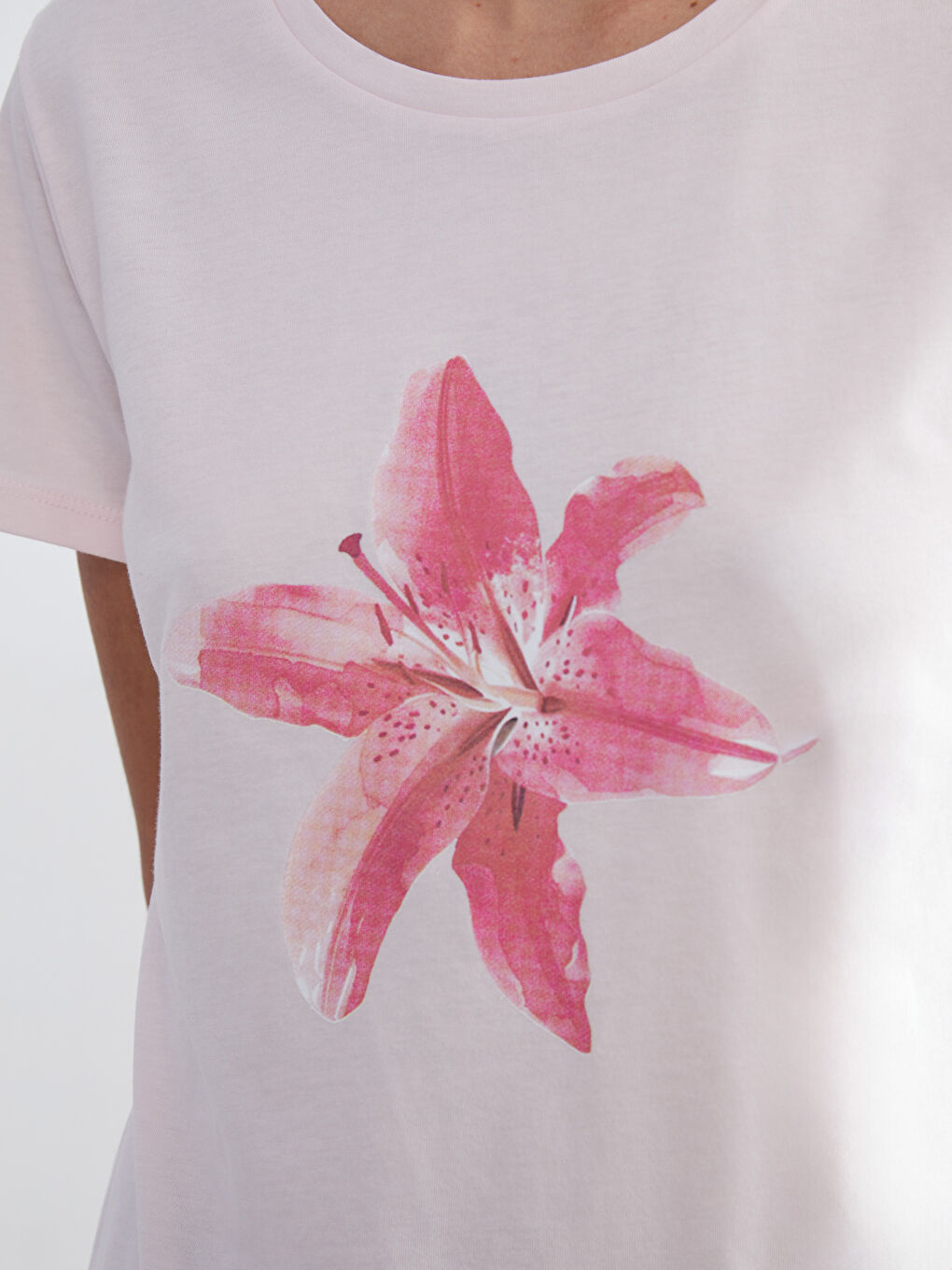 LCWAIKIKI Classic Crew Neck Floral Women's T-Shirt -S5S961Z8-FSA