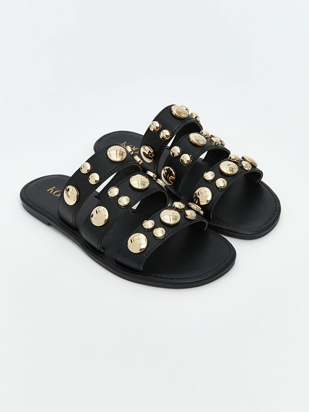 Siyah Deri Görünümlü Kadın Terlik