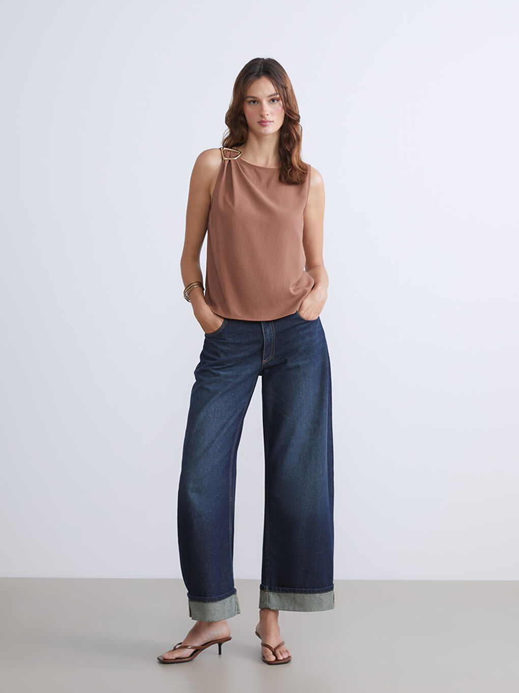 Kahverengi Bisiklet Yaka Büzgülü Bluz-1