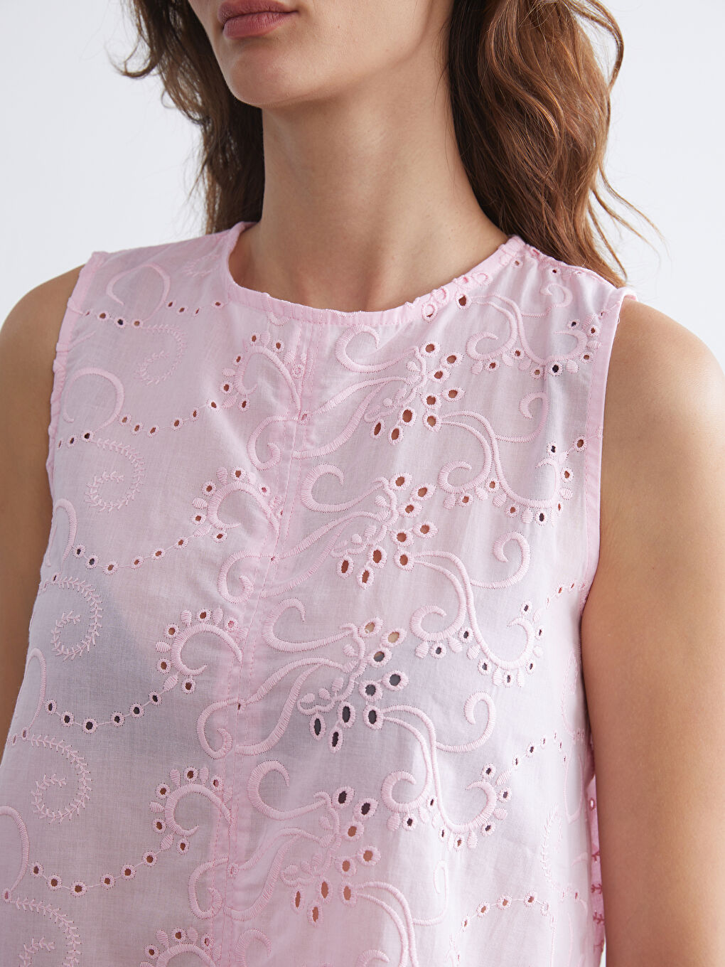 Pembe Bisiklet Yaka Ajurlu Brode Bluz-2