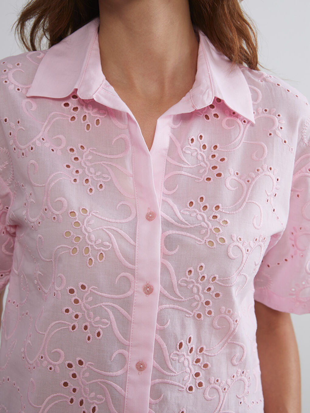Pembe Ajurlu Brode Kadın Gömlek-2