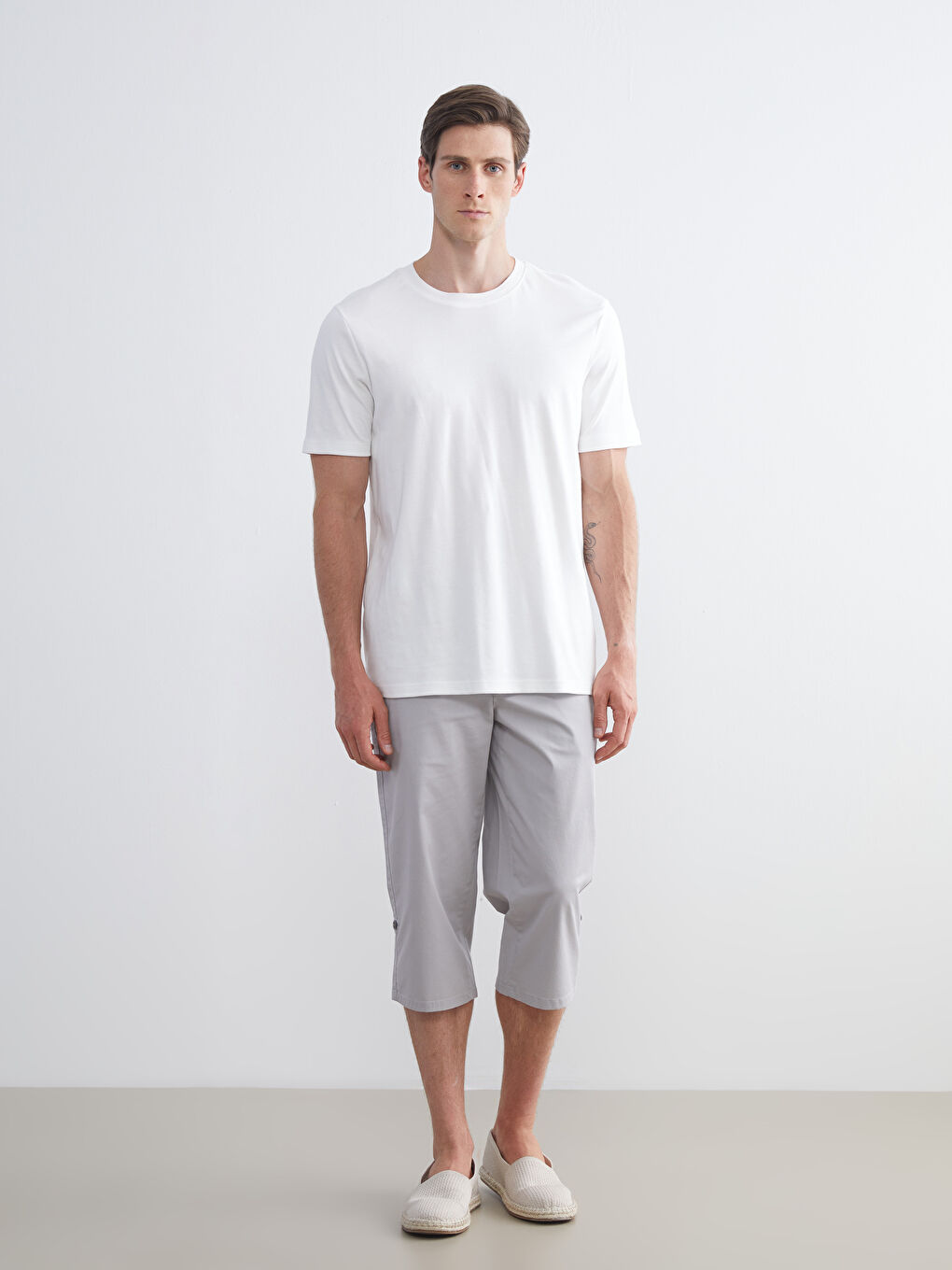 Gri Standart Kalıp Erkek Şort