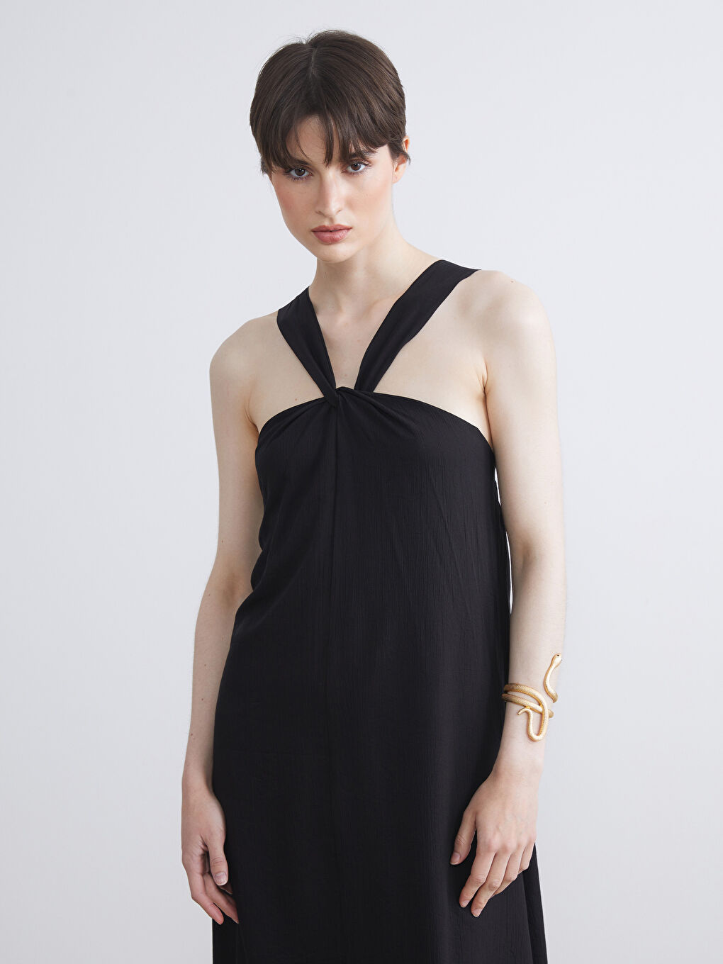 Siyah Halter Yaka Büzgülü Elbise-2