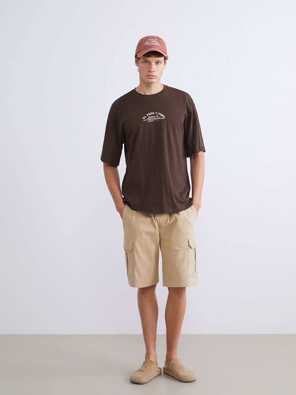 Kahverengi Bisiklet Yaka Baskılı Penye Erkek Tişört-1