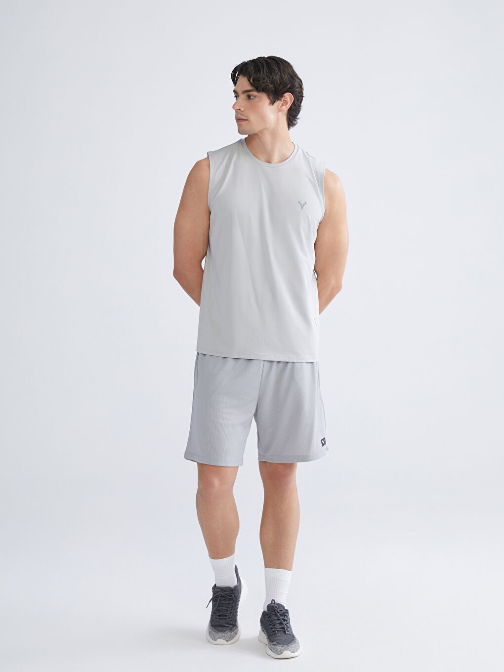 Gri Bisiklet Yaka Baskılı Erkek Kolsuz Tişört-1