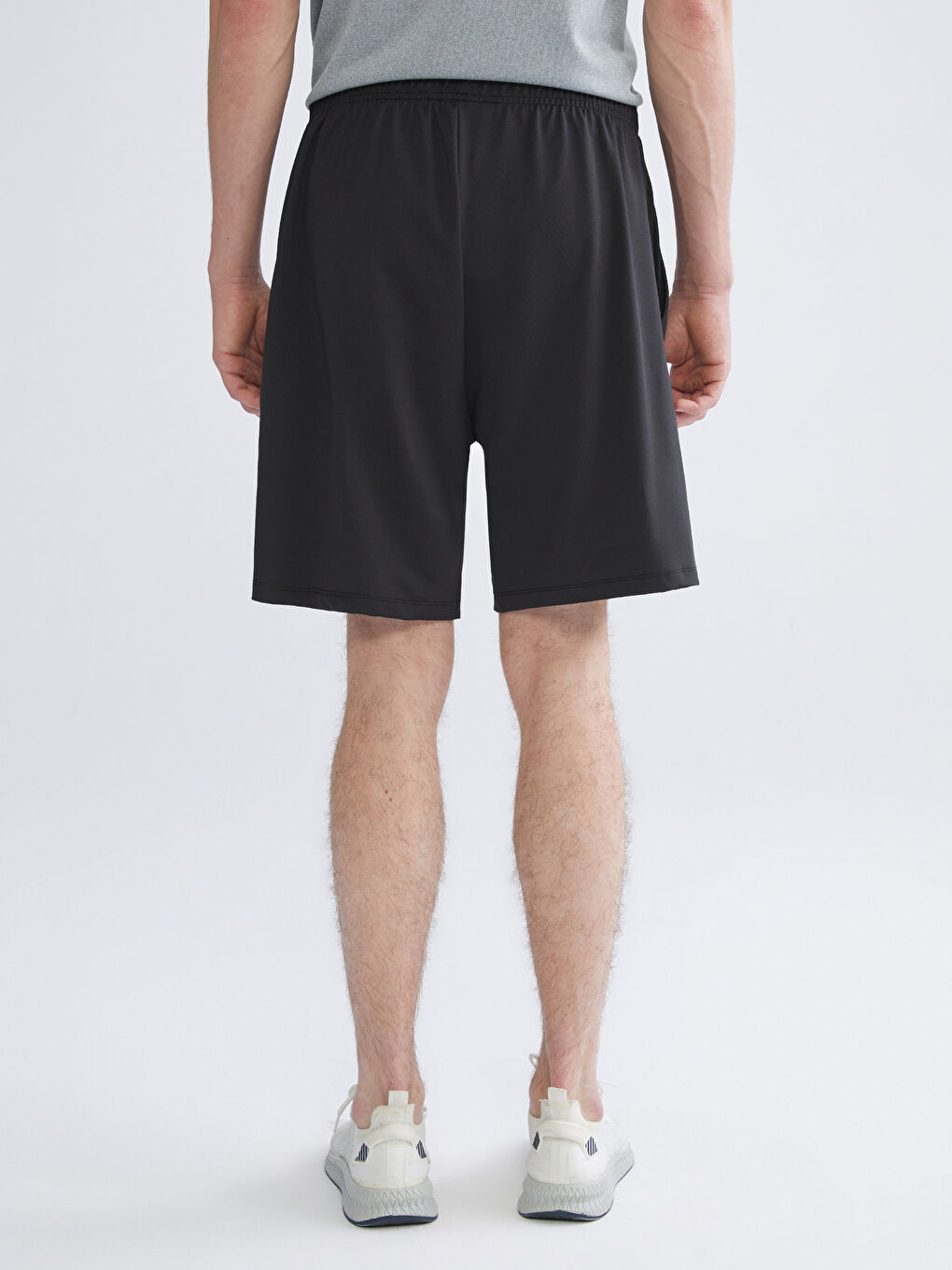 Siyah Standart Kalıp Beli Lastikli Erkek Şort-3