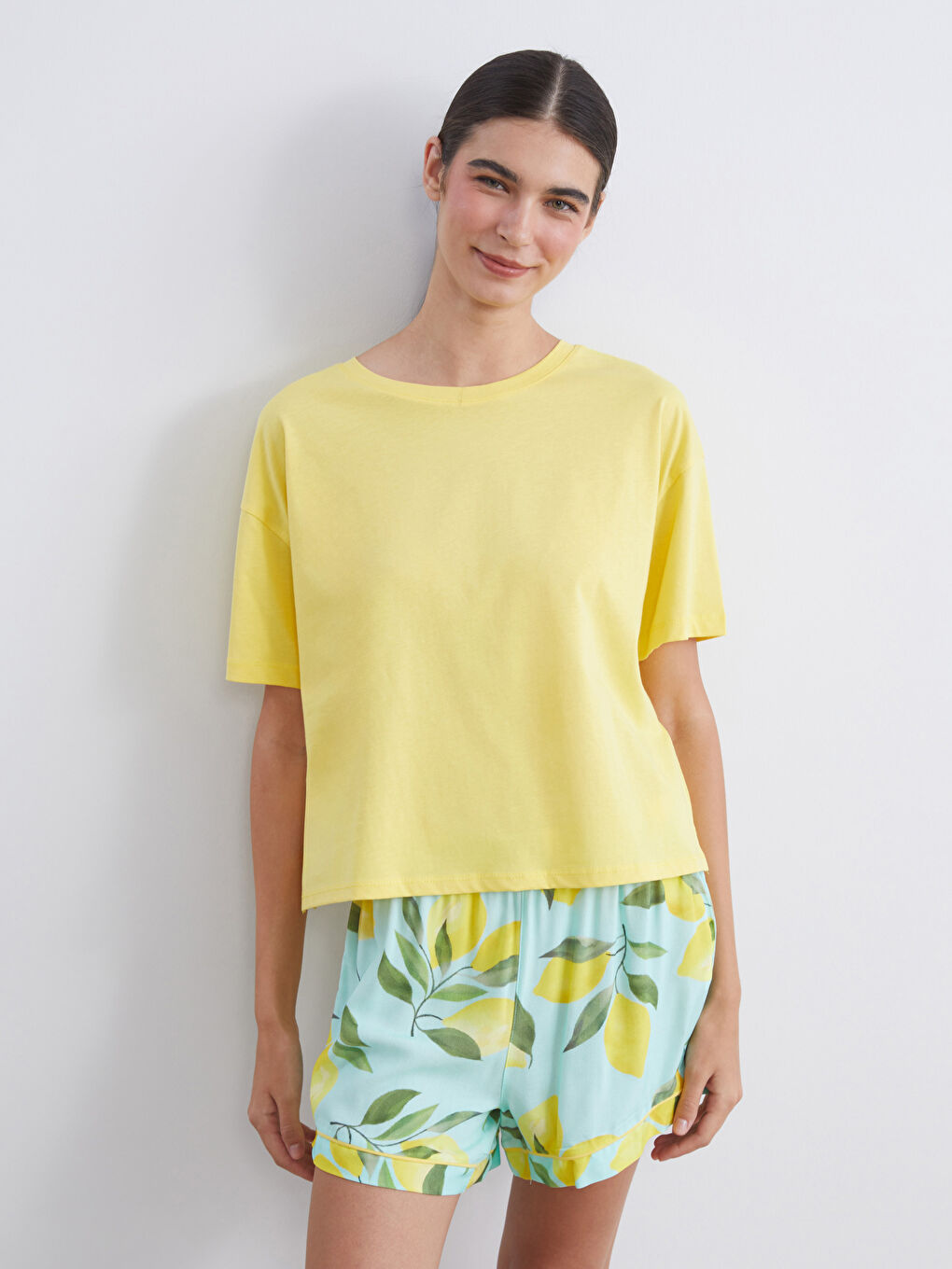 Mavi Bisiklet Yaka Baskılı Kadın Şortlu Pijama Takımı