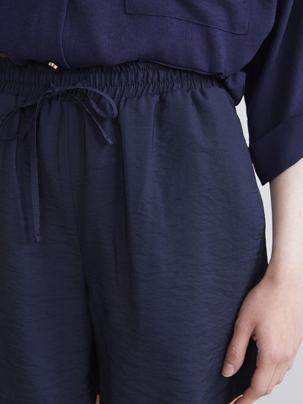 Lacivert Beli Lastikli Kadın Şort-2