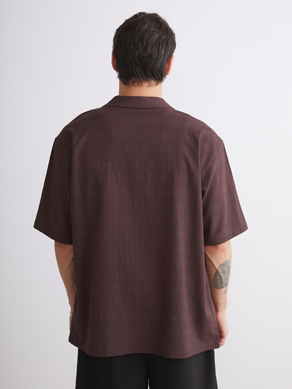 Kahverengi Regular Fit Resort Yaka Kısa Kollu Erkek Gömlek-3