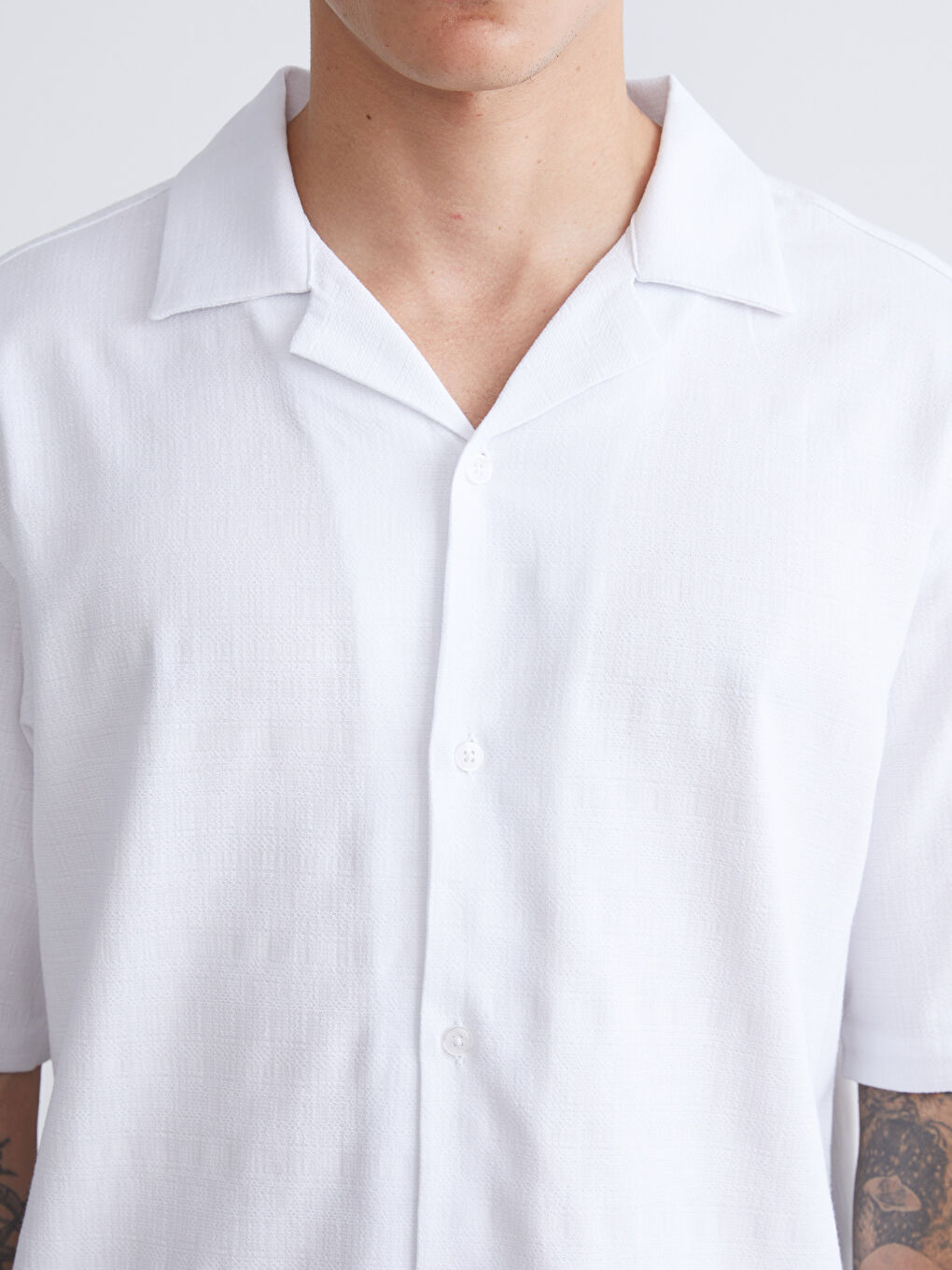 Beyaz Regular Fit Resort Yaka Kısa Kollu Erkek Gömlek-2