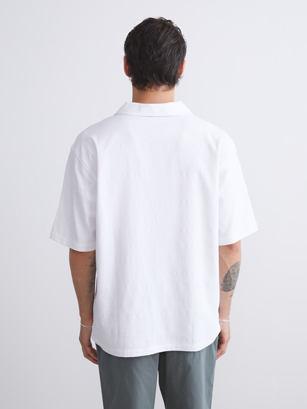 Beyaz Regular Fit Resort Yaka Kısa Kollu Erkek Gömlek-3