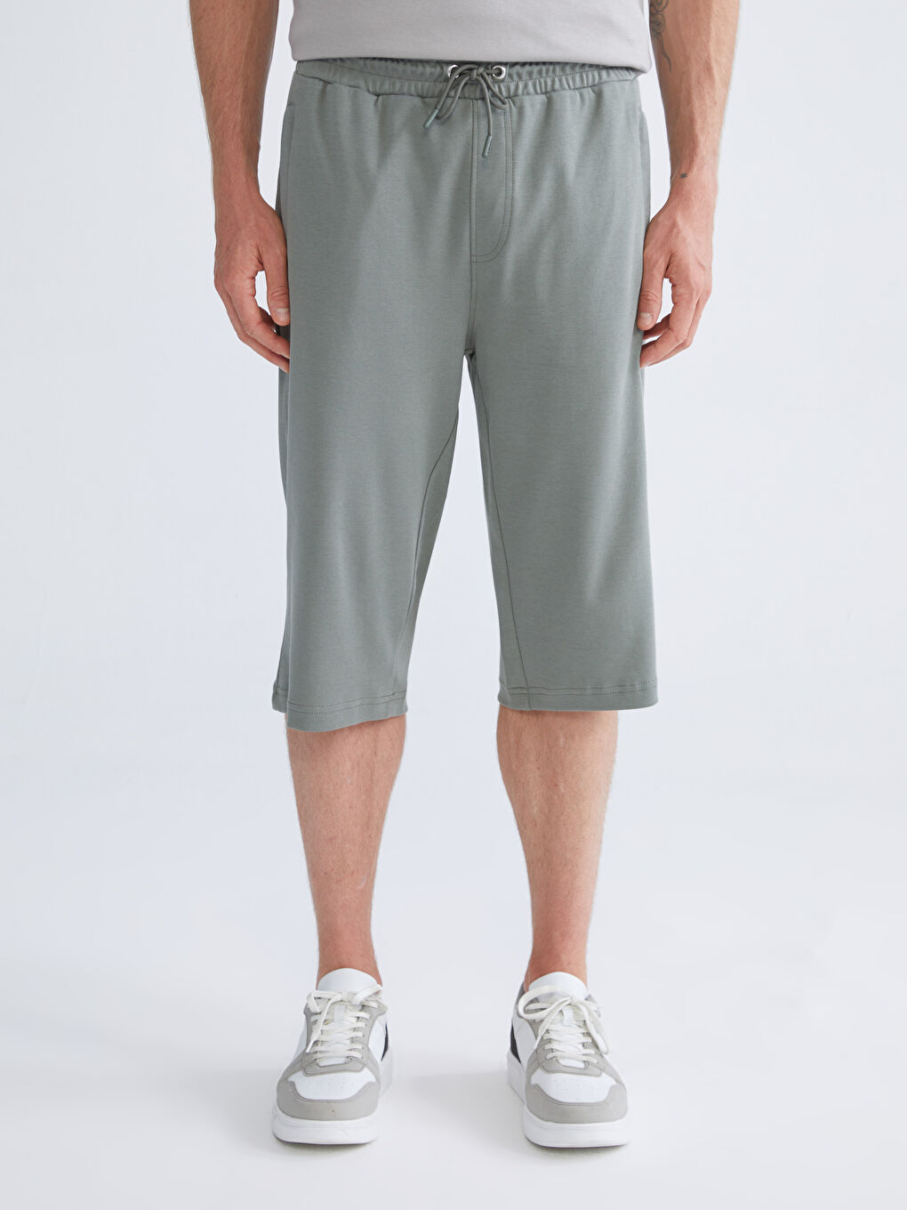 Haki Standart Kalıp Erkek Şort-1