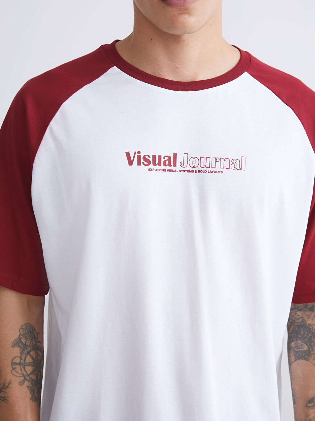 Kırmızı Bisiklet Yaka Renk Bloklu Penye Erkek Tişört-2