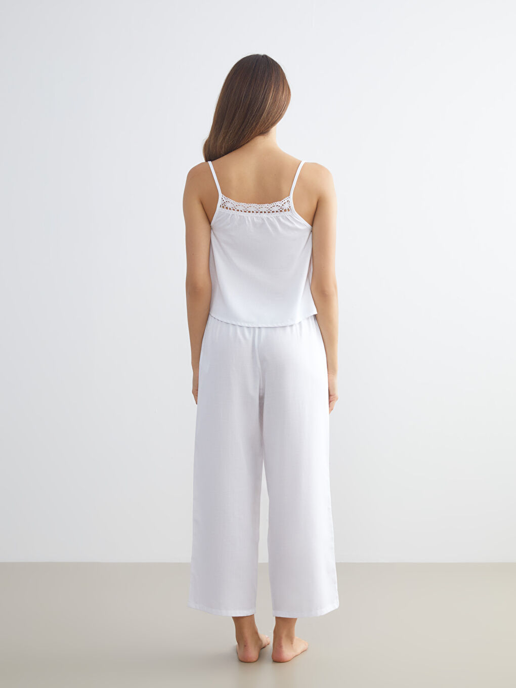 Ekru Kare Yaka Dantel Detaylı Poplin Kadın Pijama Takım-3