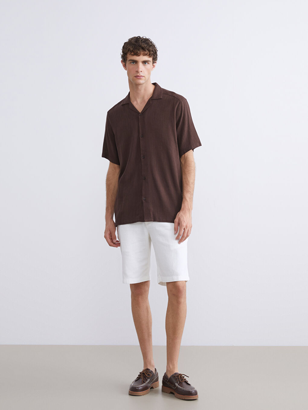 Mürdüm Regular Fit Resort Yaka Keten Karışımlı Erkek Gömlek-1