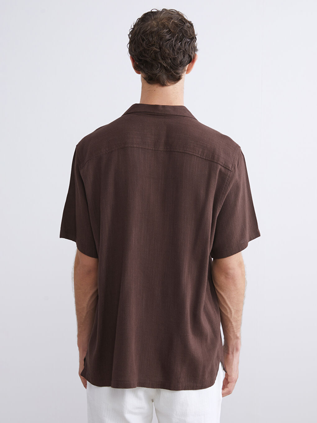 Mürdüm Regular Fit Resort Yaka Keten Karışımlı Erkek Gömlek-3