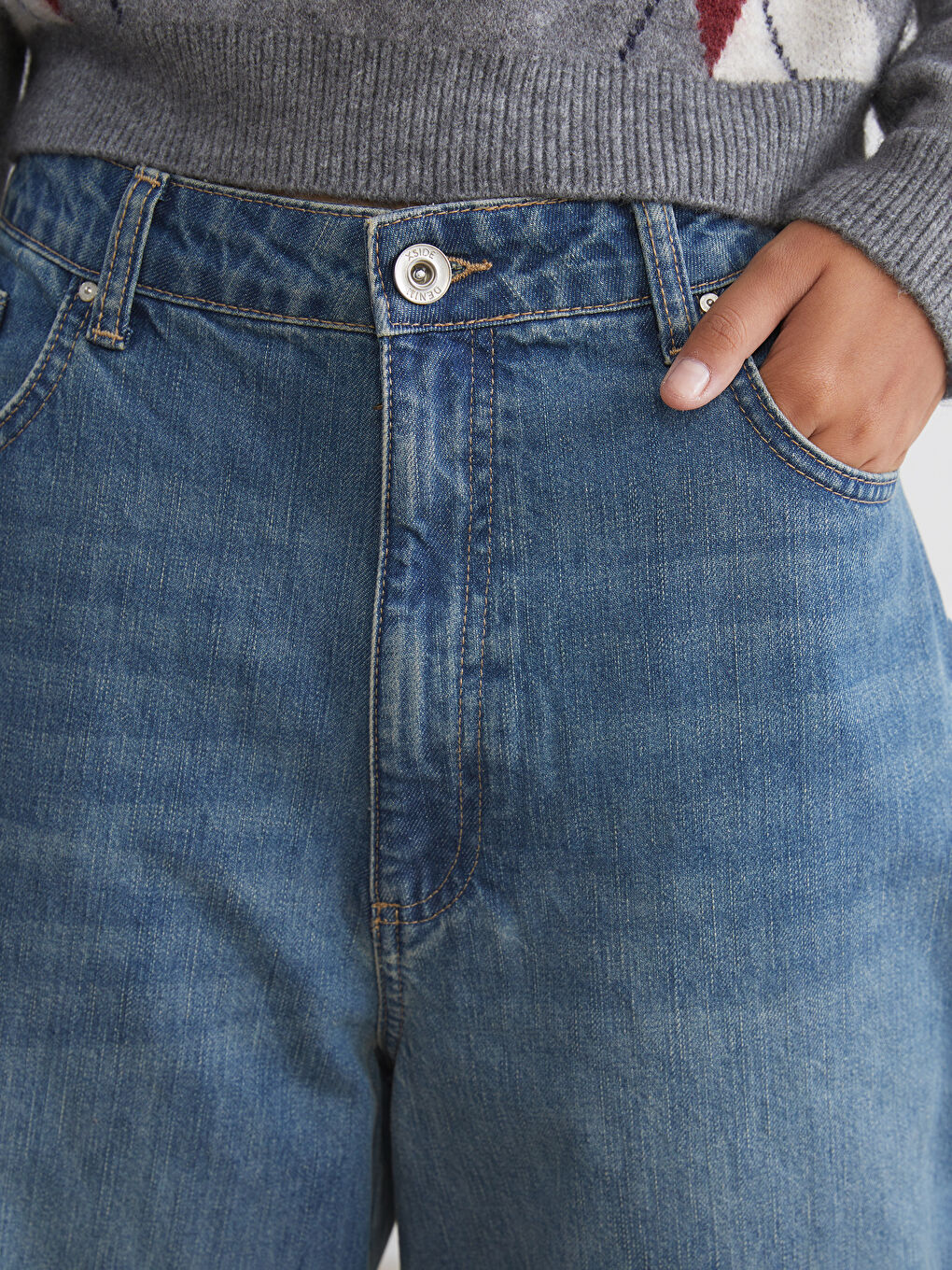 Baggy Fit Women's Jeans-5