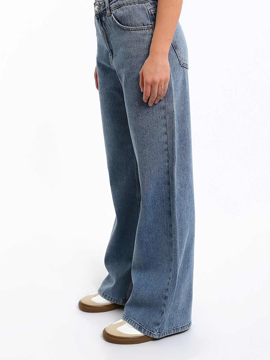 جينز واسع للسيدات-3