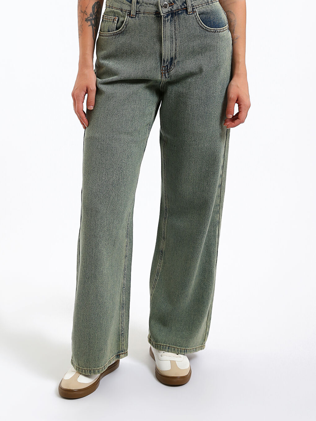 جينز واسع للسيدات-1