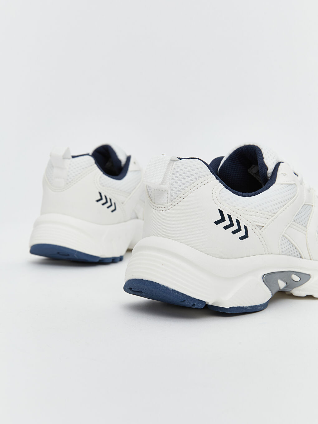 Beyaz Bağcıklı Kadın Spor Ayakkabı-4