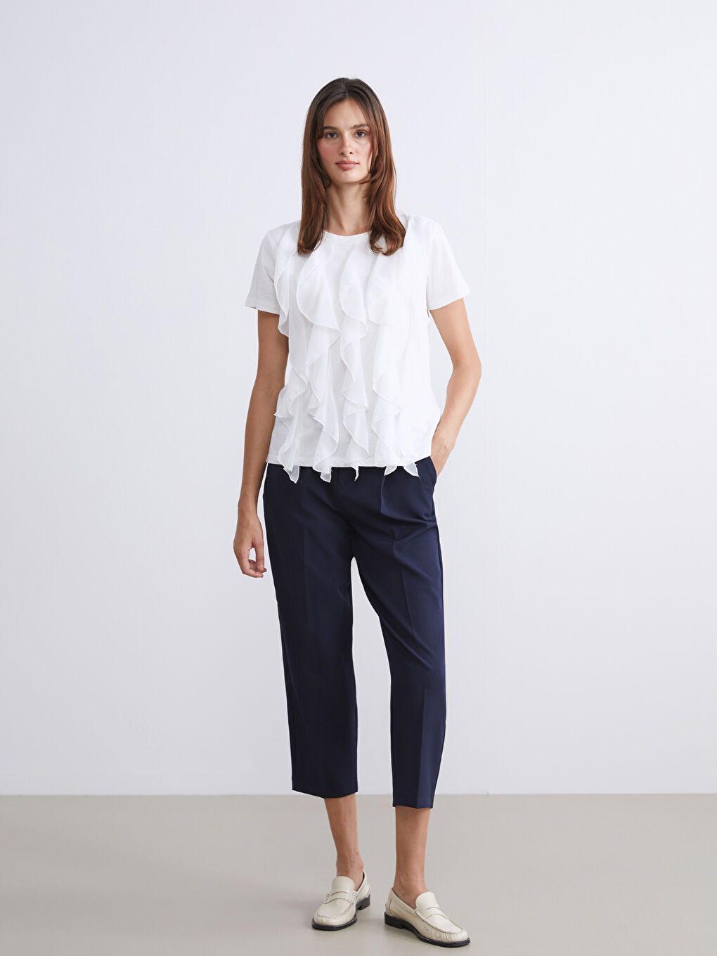 Ekru Bisiklet Yaka Fırfırlı Bluz-1