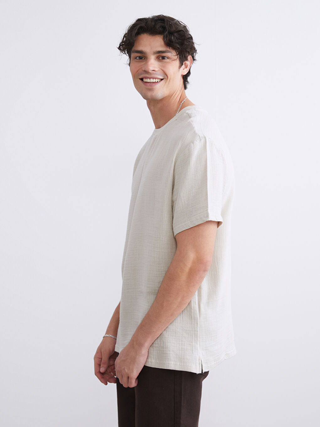 Gri Bisiklet Yaka Müslin Erkek Tişört