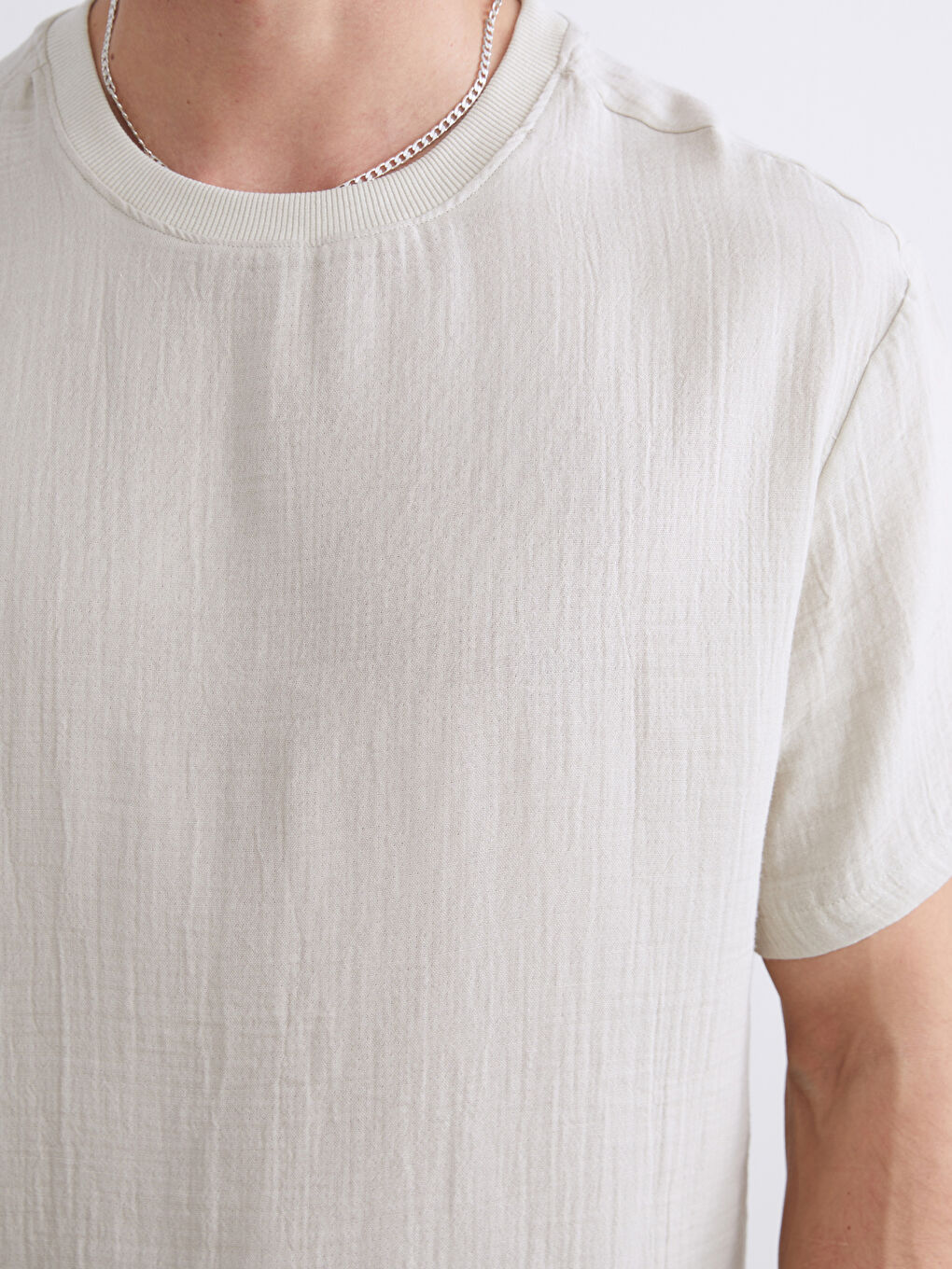 Gri Bisiklet Yaka Müslin Erkek Tişört-2