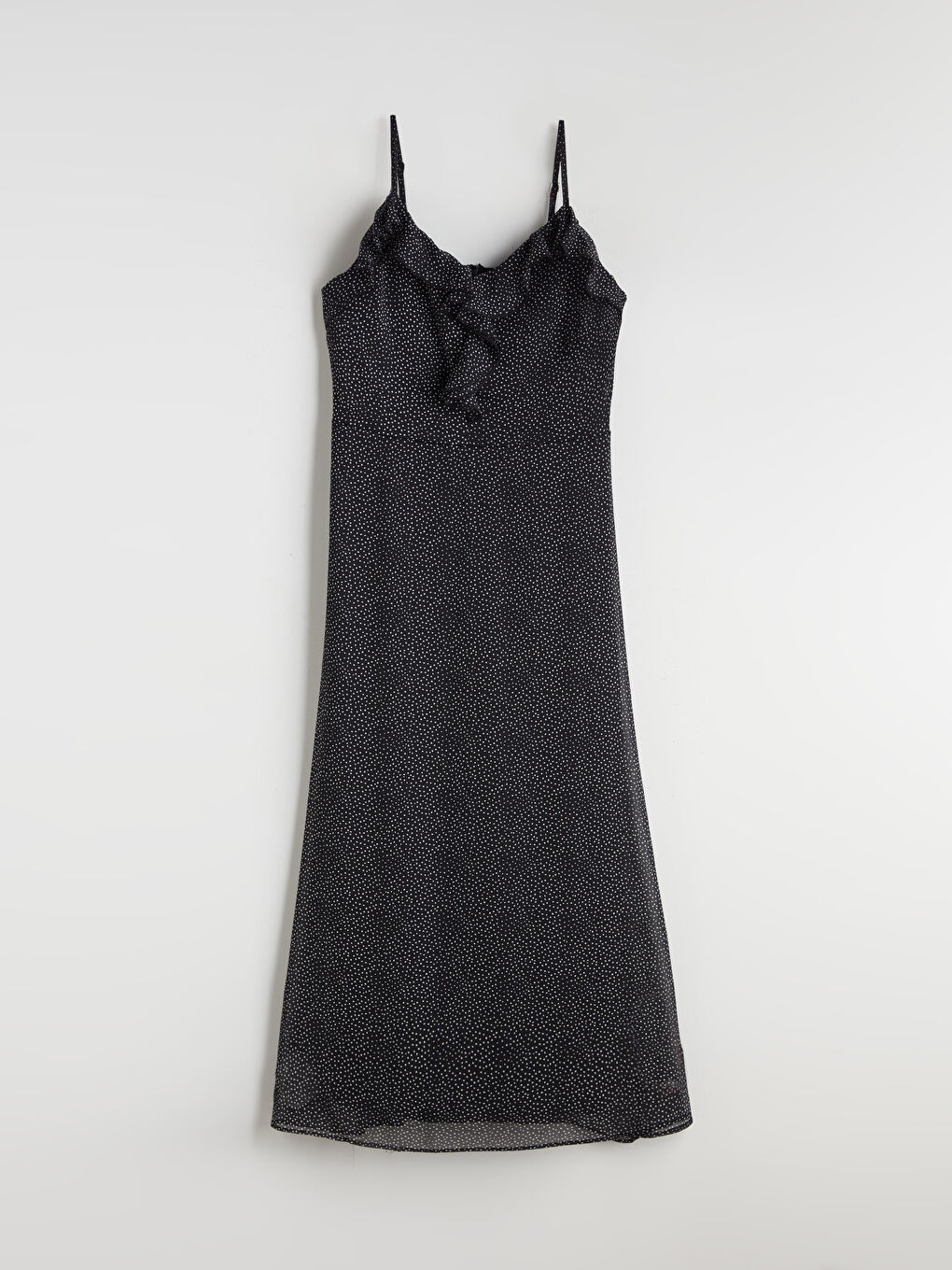 Siyah V Yaka Puantiyeli Fırfırlı Askılı Elbise-4