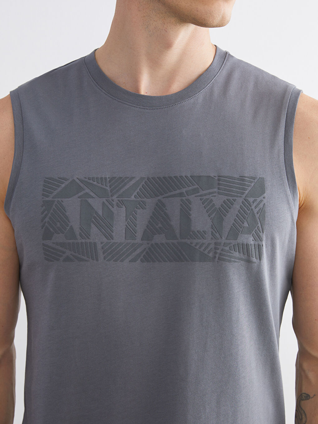 Antrasit Bisiklet Yaka Baskılı Penye Erkek Kolsuz Tişört-4