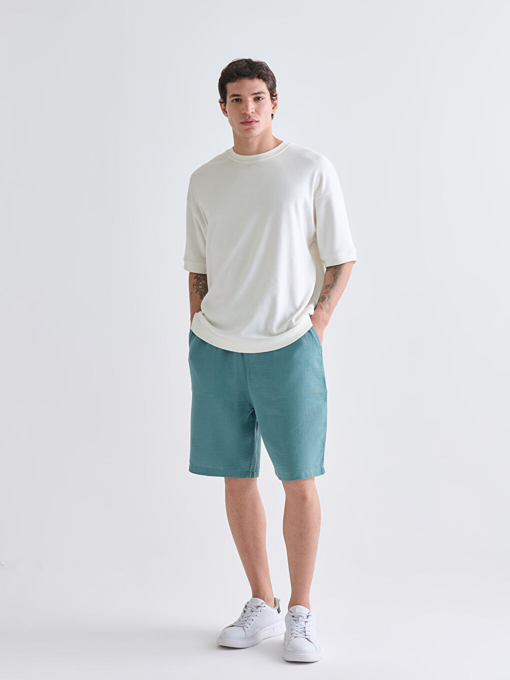 Petrol Rahat Kalıp Müslin Erkek Şort
