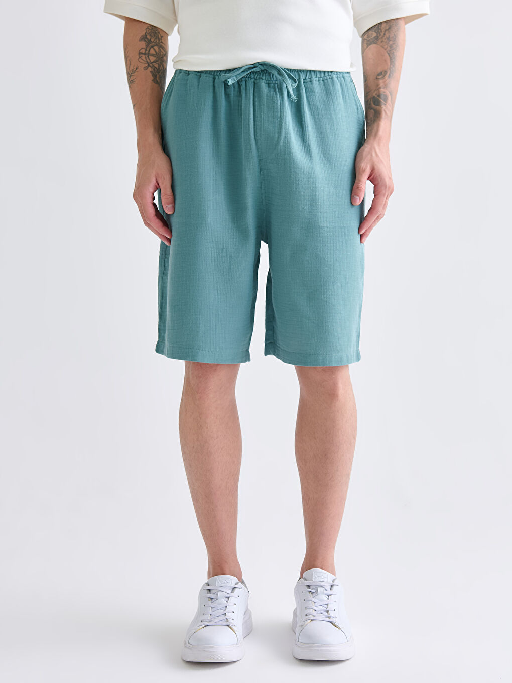 Petrol Rahat Kalıp Müslin Erkek Şort-1