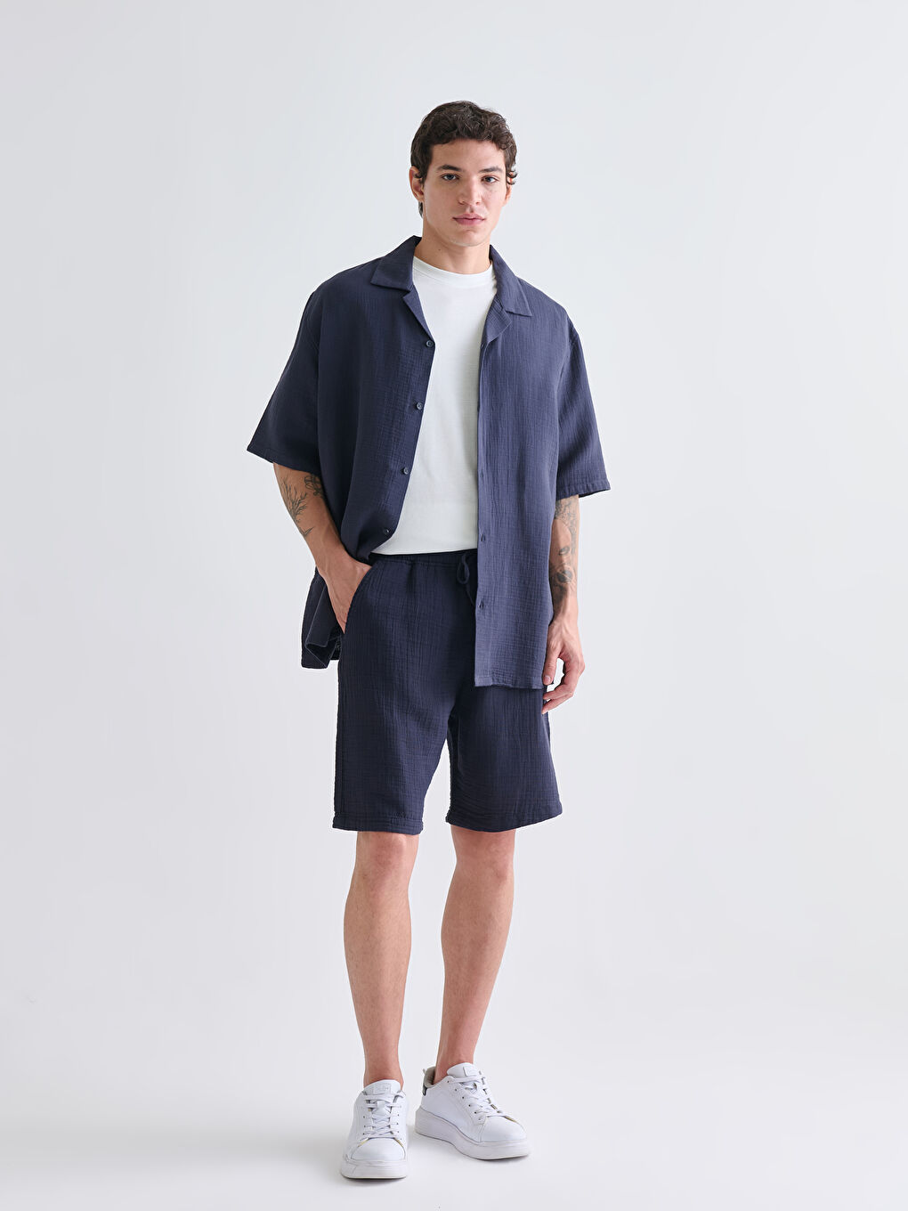 Lacivert Rahat Kalıp Müslin Erkek Şort