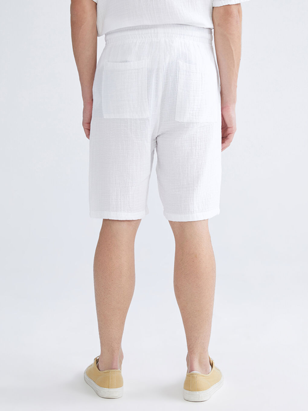 Beyaz Rahat Kalıp Müslin Erkek Şort-3