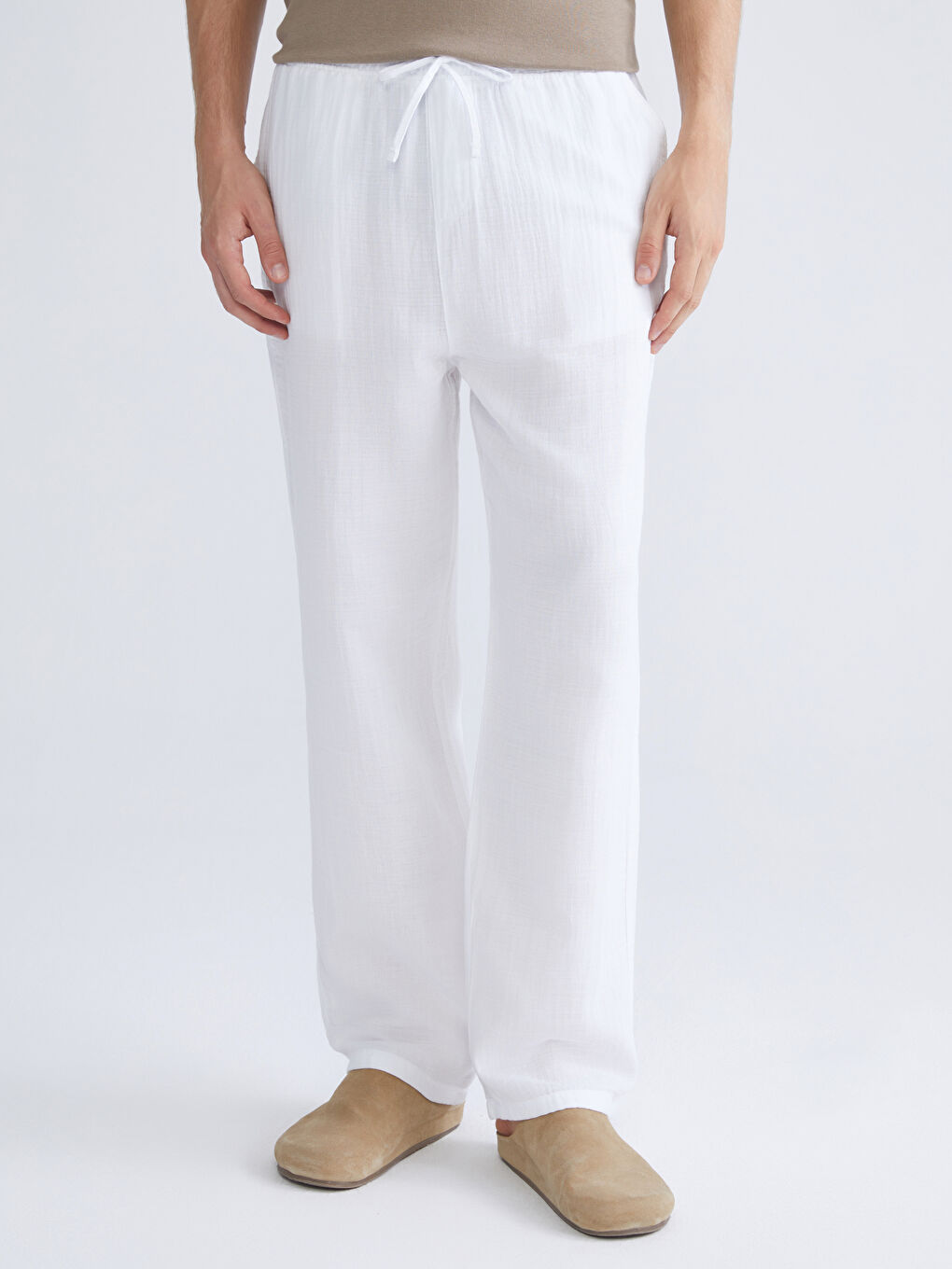 Beyaz Rahat Kalıp Erkek Pantolon-1
