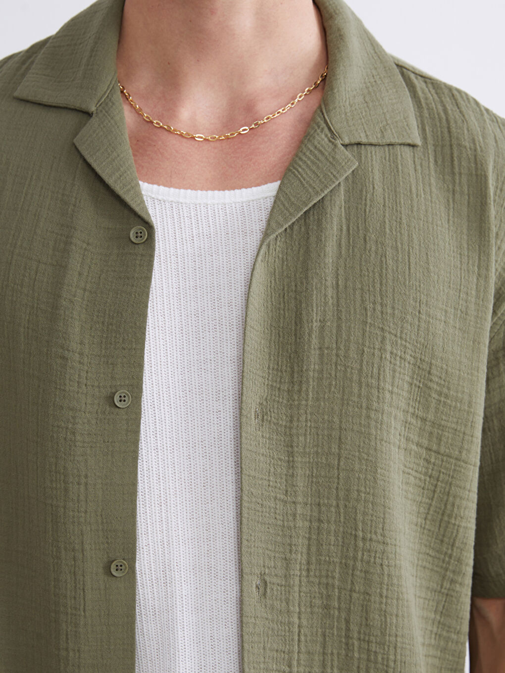 Haki Rahat Kalıp Resort Yaka Kısa Kollu Müslin Erkek Gömlek-2