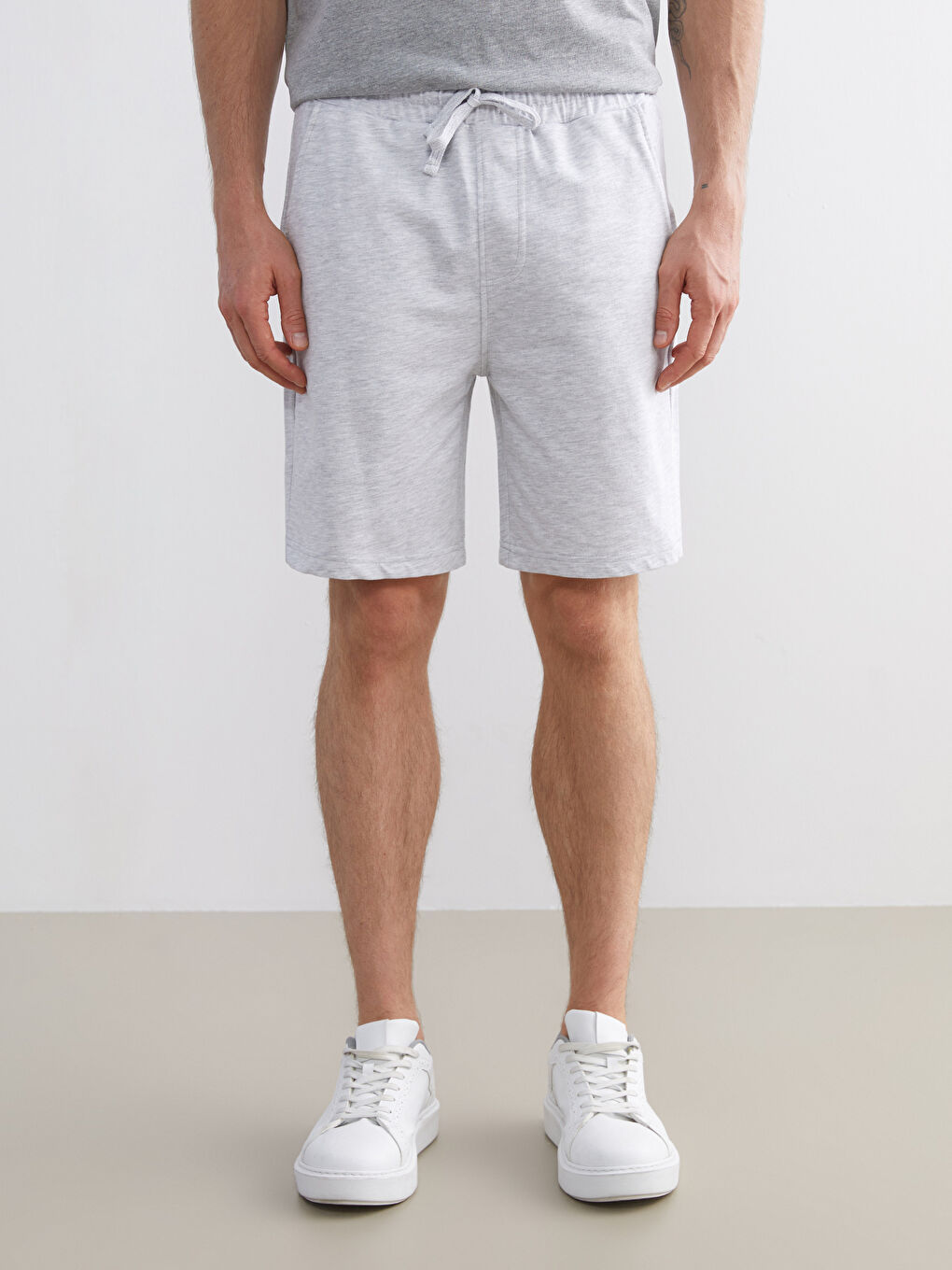 Gri Standart Kalıp Erkek Şort-1
