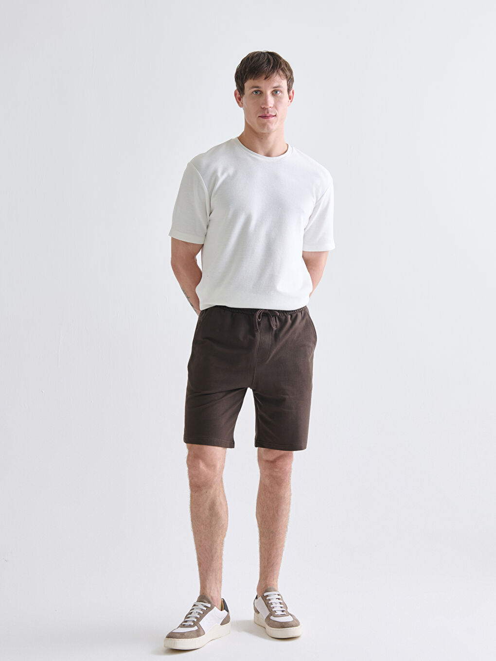 Kahverengi Standart Kalıp Erkek Şort