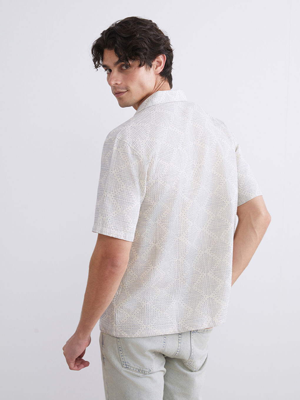 İndigo Rahat Kalıp Resort Yaka Kısa Kollu Desenli Erkek Gömlek-3