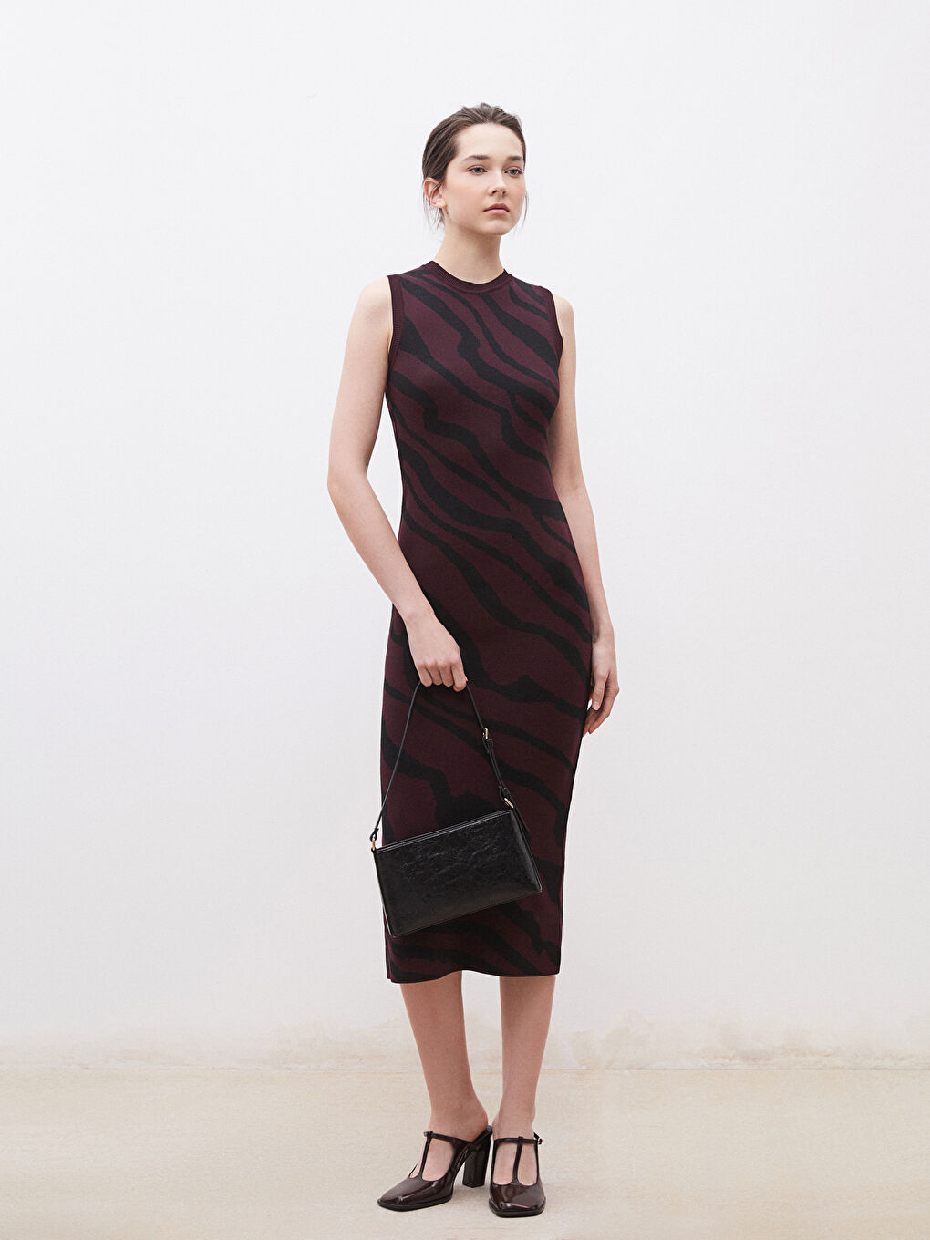 Siyah Deri Görünümlü Kadın Kol Çantası-3