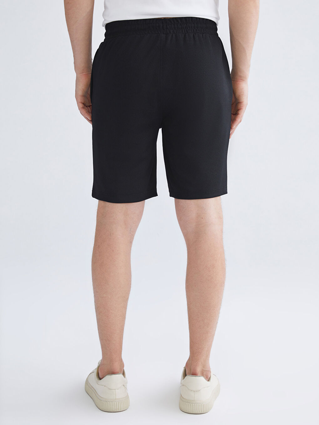 Siyah Standart Kalıp Erkek Şort-3