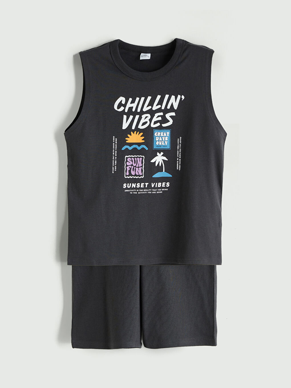 Принтті ұлдарға арналған жеңсіз жейде мен шорты