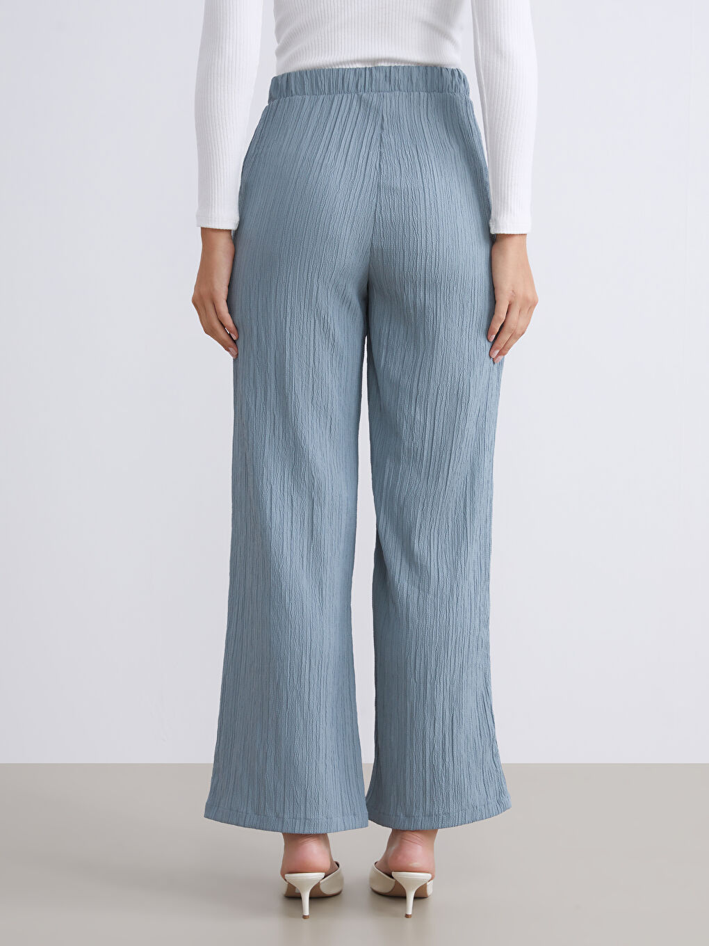 Mavi Beli Lastikli Dokulu Kadın Pantolon-3