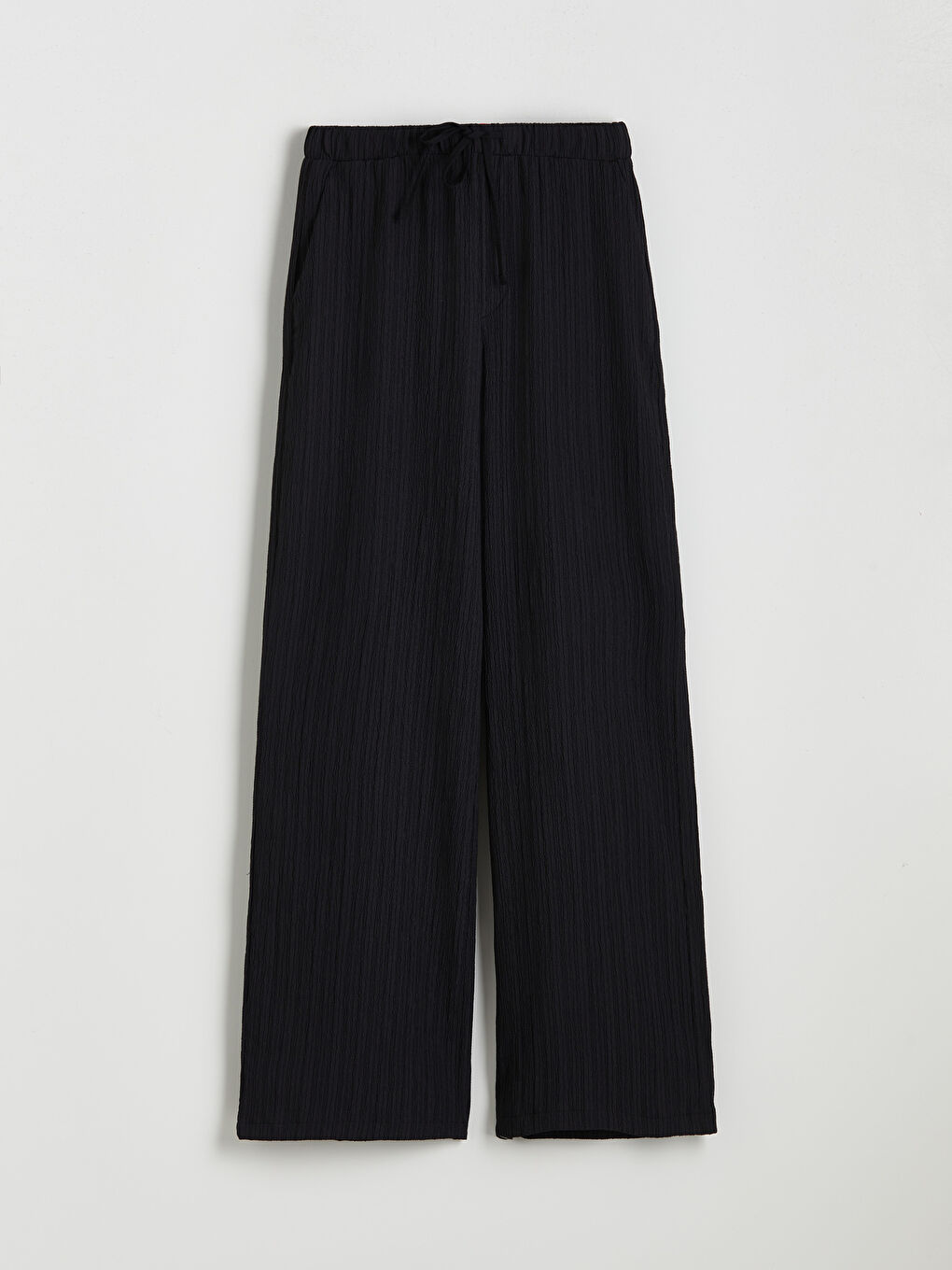 Siyah Beli Lastikli Dokulu Kadın Pantolon-4