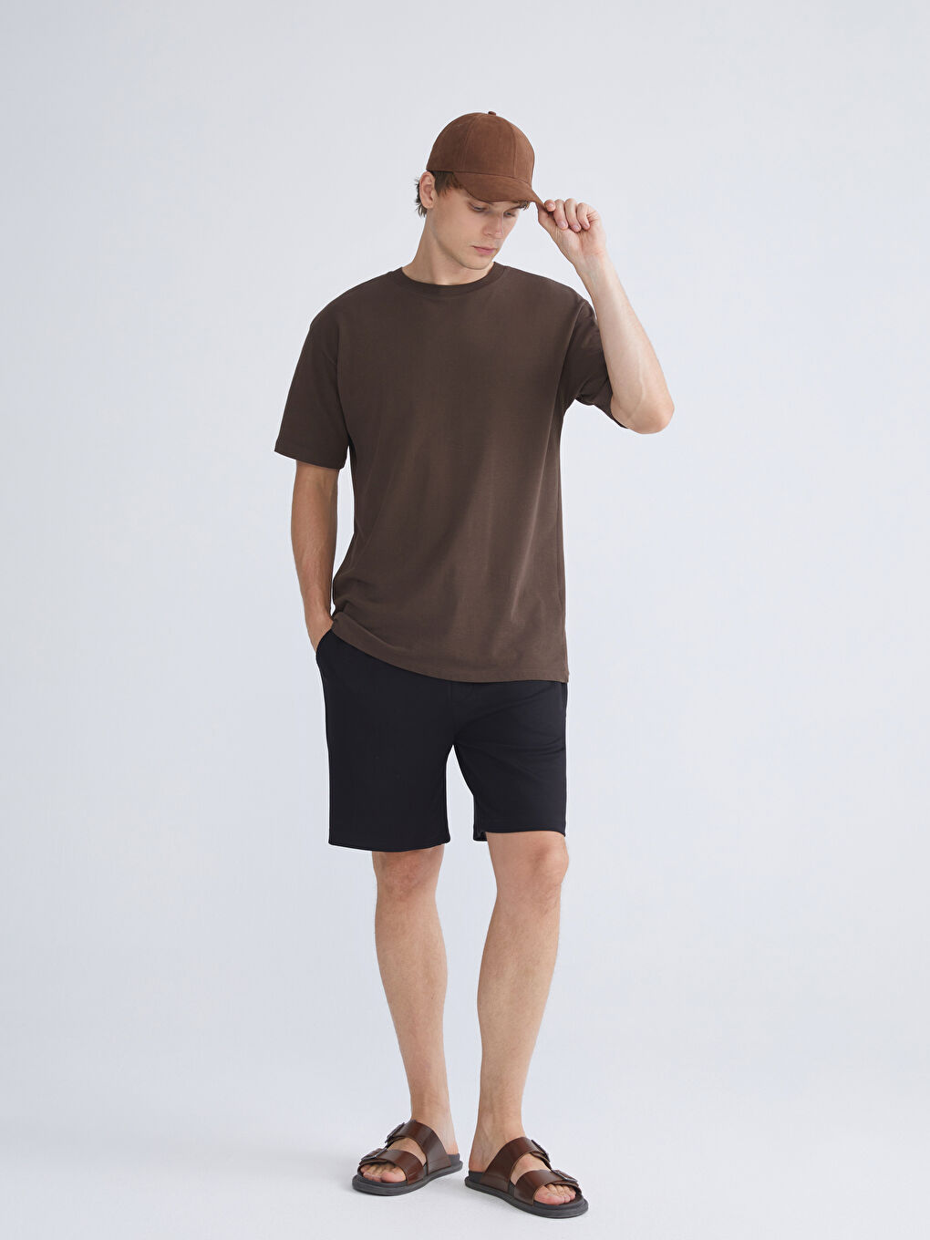 Siyah Standart Kalıp Erkek Şort