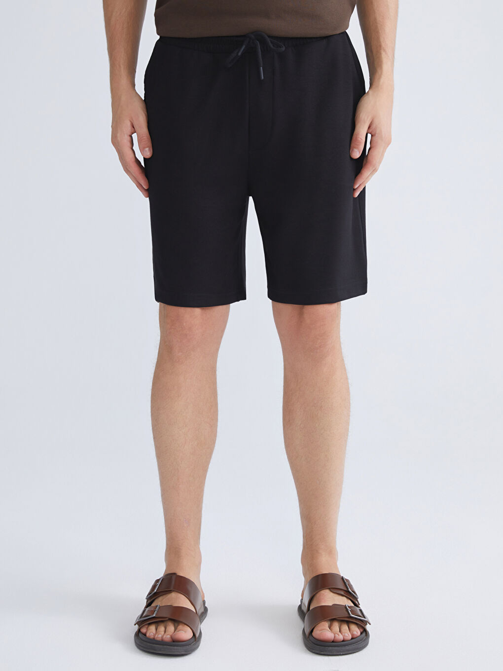 Siyah Standart Kalıp Erkek Şort-1