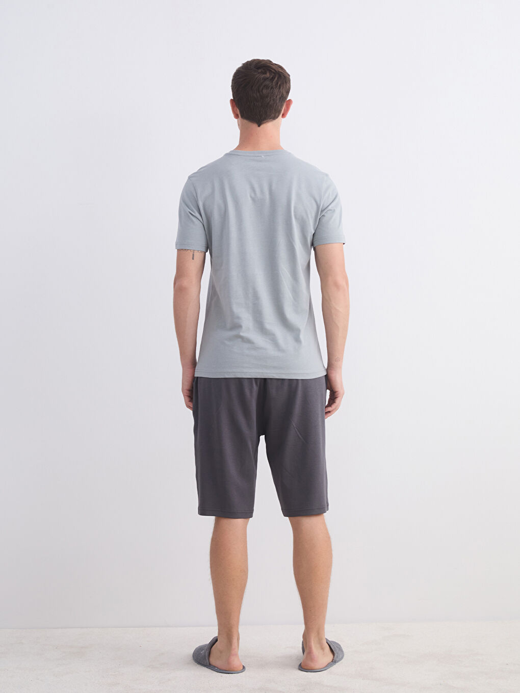 Gri Bisiklet Yaka Kısa Kollu Erkek Pijama Üst-3