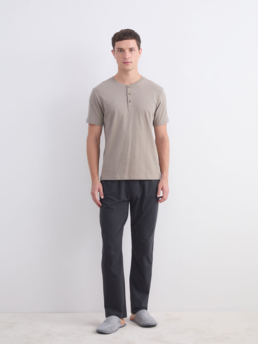 Bej Bisiklet Yaka Kısa Kollu Erkek Pijama Üst-1