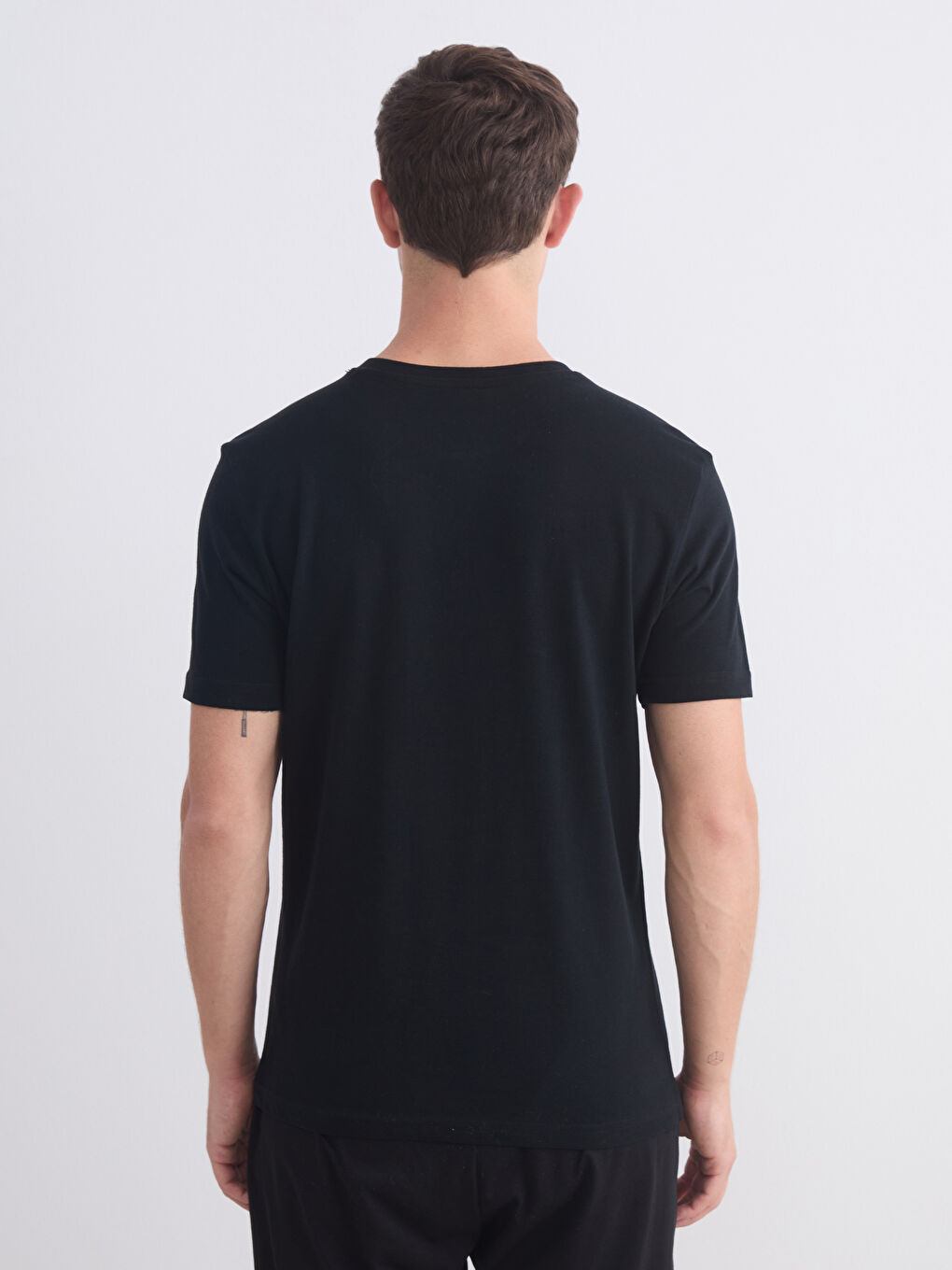 Siyah Bisiklet Yaka Kısa Kollu Erkek Pijama Üst-3