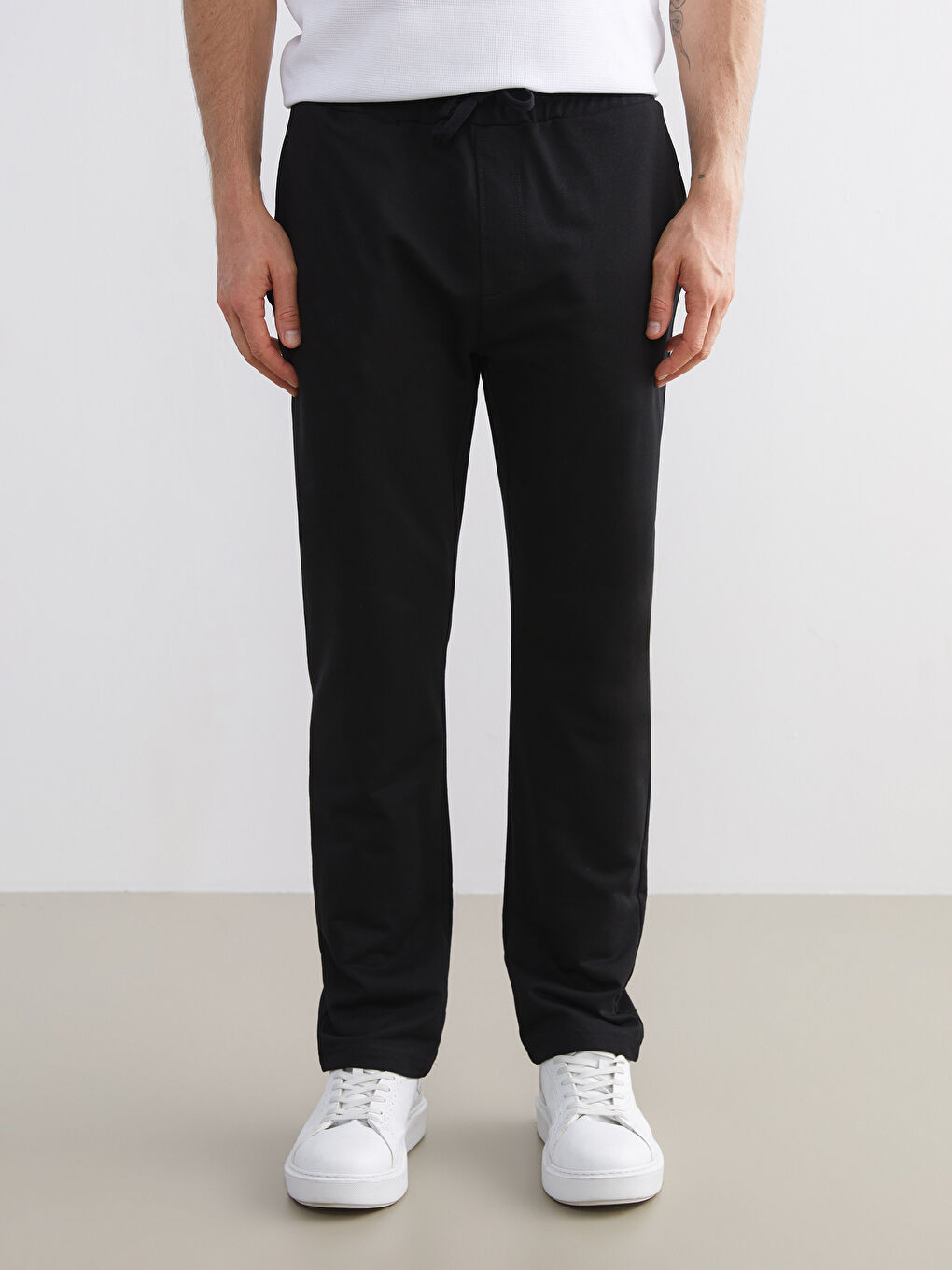 Siyah Standart Kalıp Erkek Eşofman Altı-1